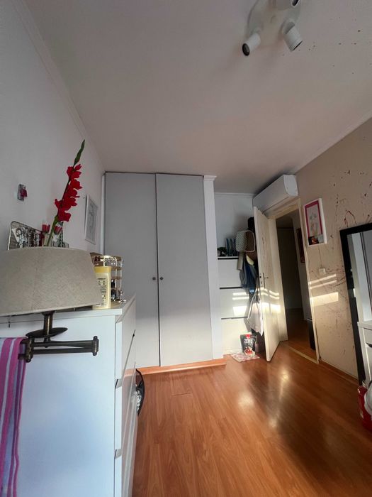 T3 renovado vista Tejo nascente poente 4.º c/ elevador janelas duplas ar condicionado 3 quartos 3 roupeiros 2 Wc completos chão flutuante despensa