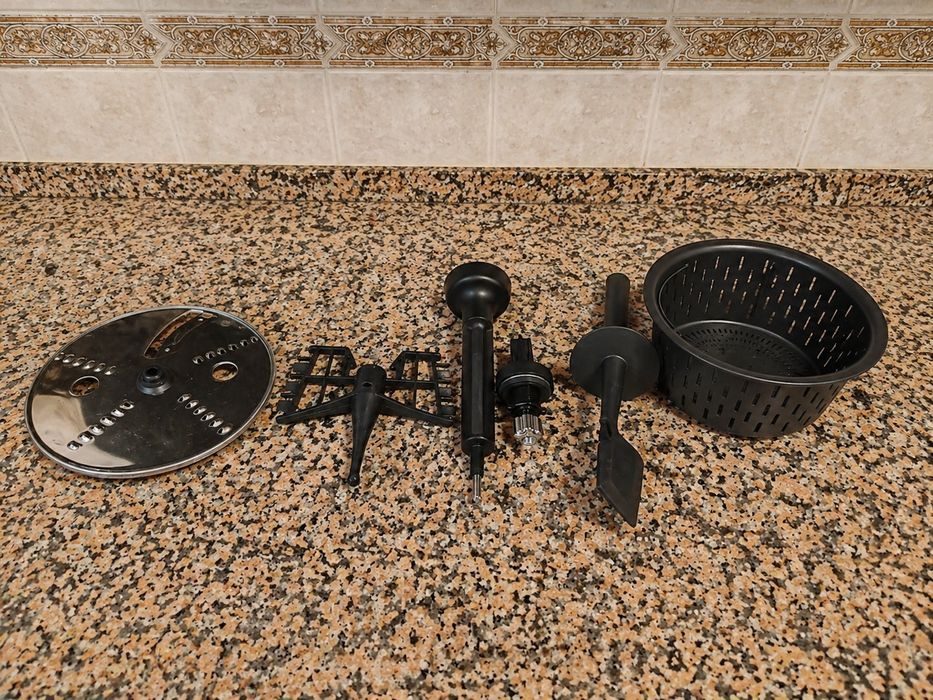 Monsieur Cuisine Smart + acessório extra + acessórios completos