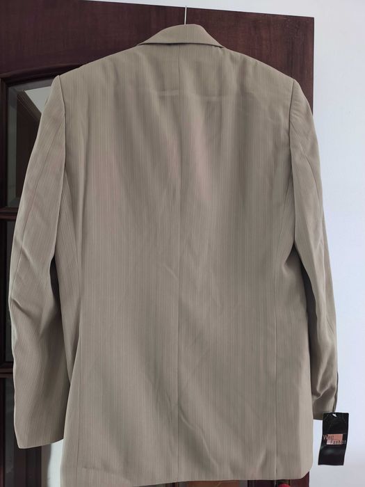 Blazer bege e dourado