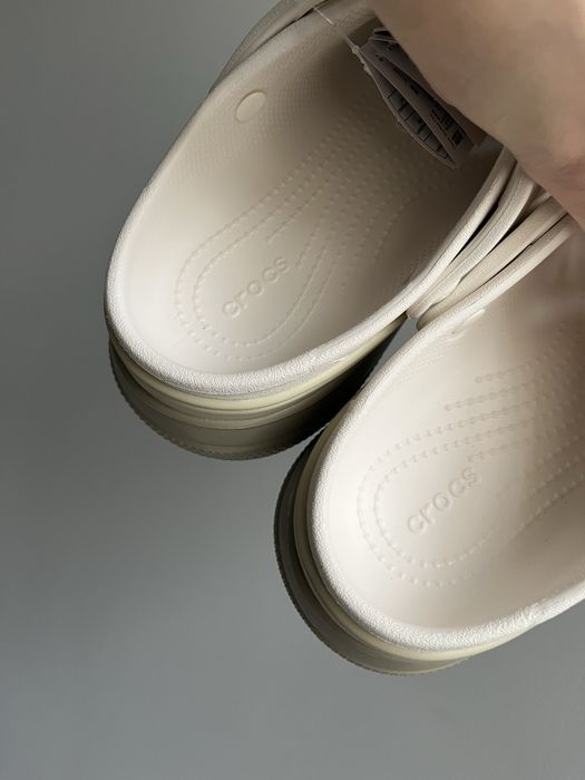 Crocs Stacked chalk крокси жіночі бежеві