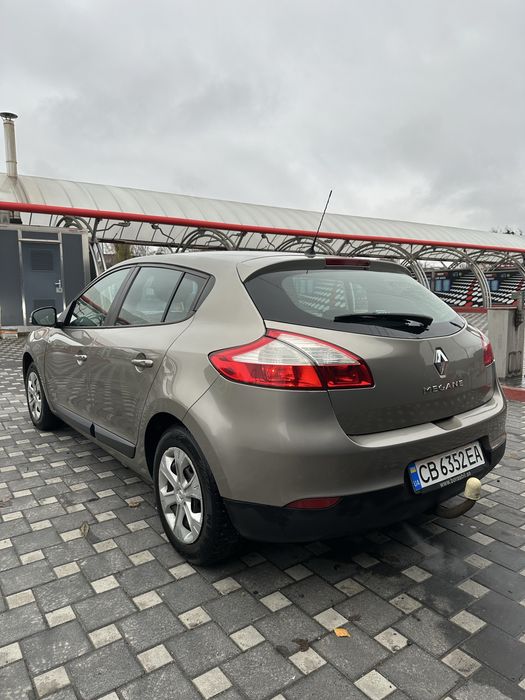 Renault Megane 1.6 бензин 2010