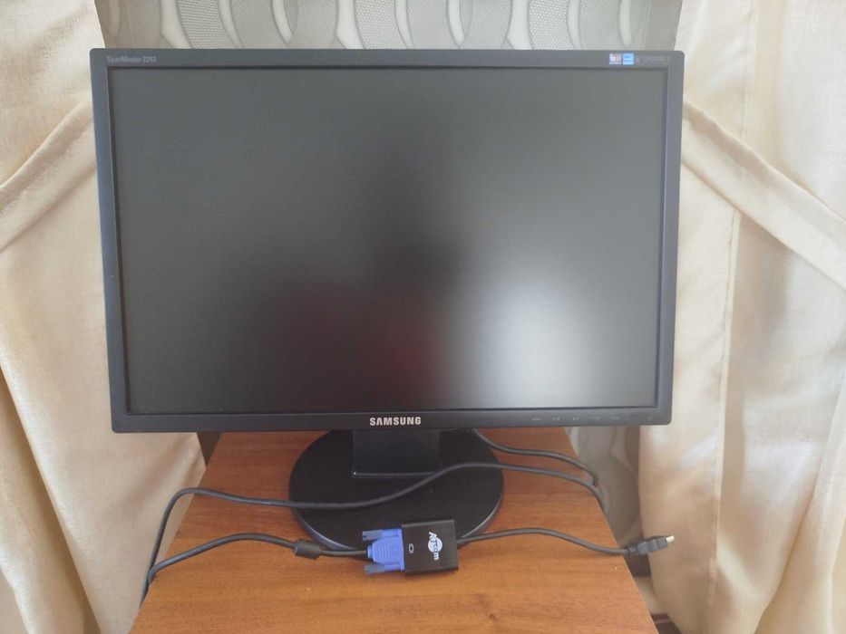 Samsung 2243NW, 22 дюйми.