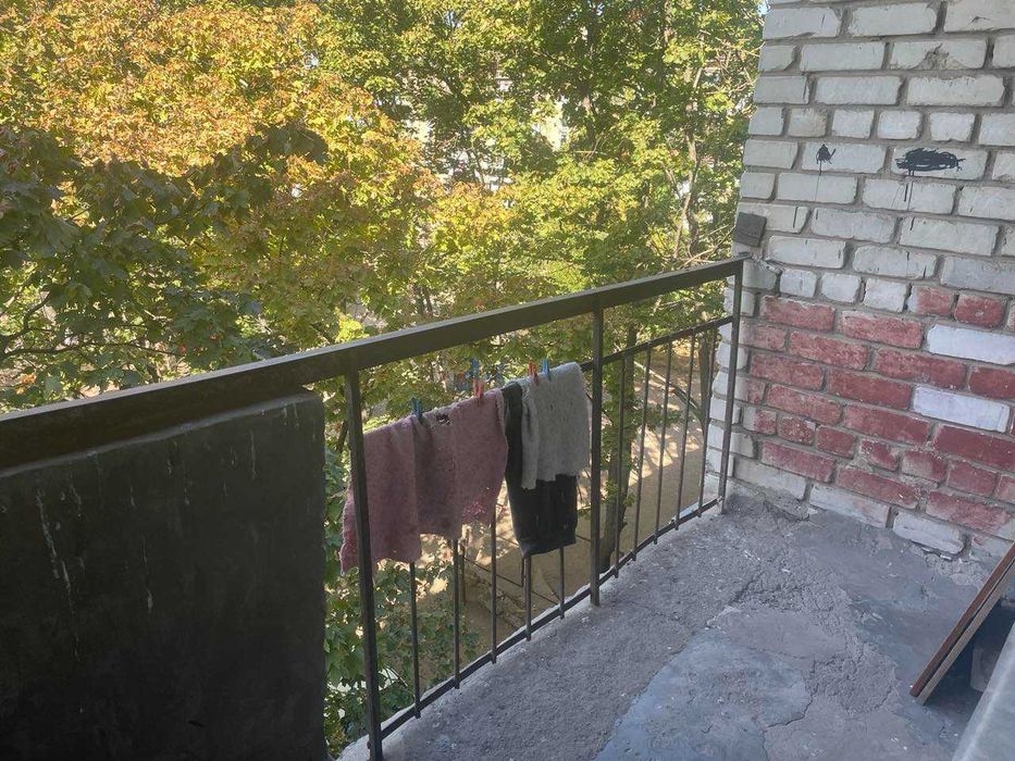 Продаю комнату в общежитии ( Р-н Центр.рынка ) и1