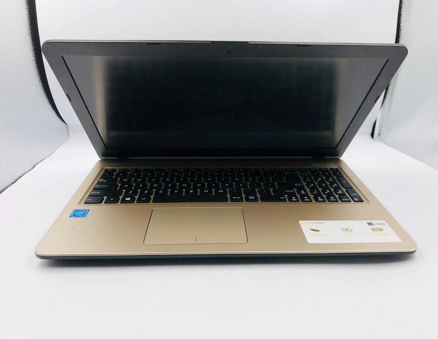 Asus R540N  n3350/128GB SSD / 4GB - Super stan!