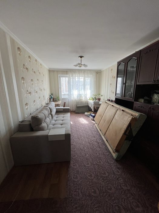 Здам двокімнатну квартиру/без тварин/площа Перемоги