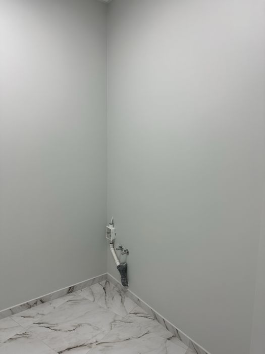 БЦ «КУТ» терміновий продаж з ремонтом!