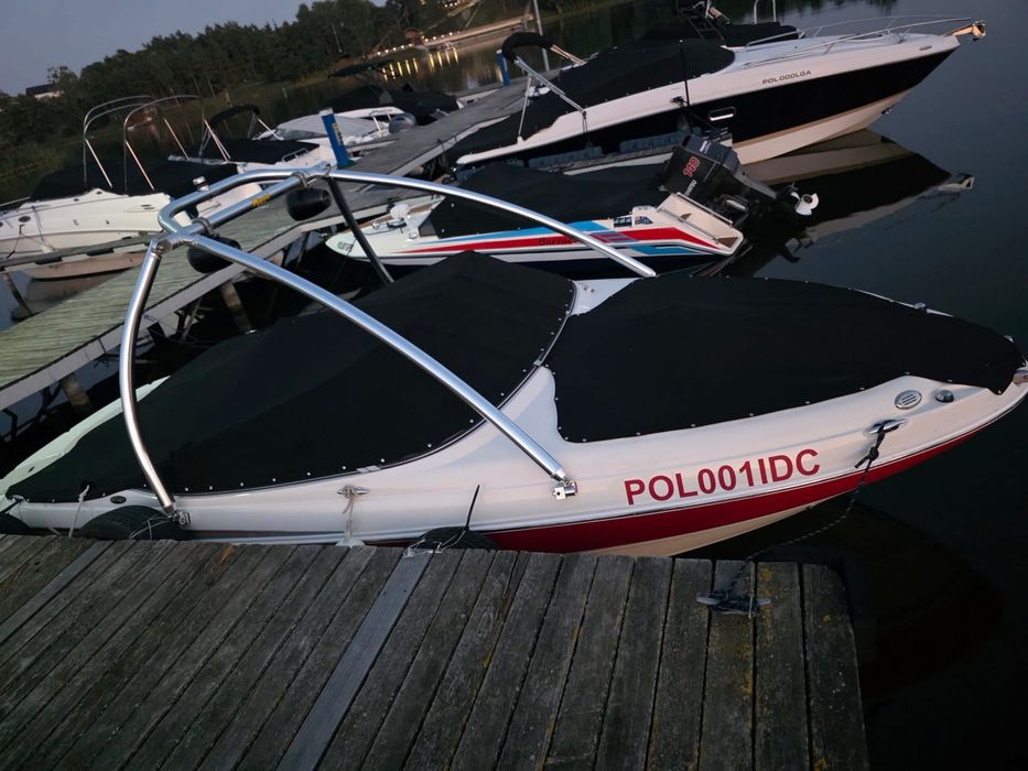 Motorówka STINGRAY 208 LR Wake – 2013 r. – 9 osób