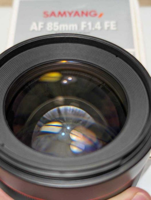 Samyang AF 85mm f/1.4 FE Lens (Sony E-Mount)