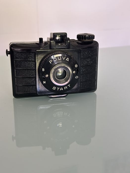 Câmera analógica 6X6 Pouva Start