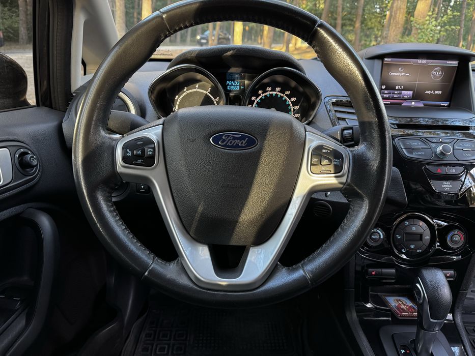 Ford fiesta. Ford.