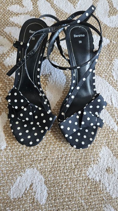 Sandália preta Berska