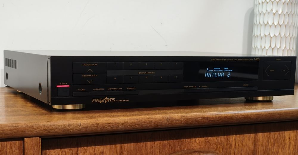 Sintonizador Grundig Fine Arts T-905