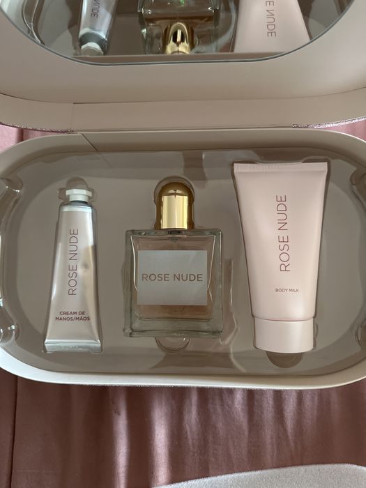 Conjunto perfume, creme de maos e body milk