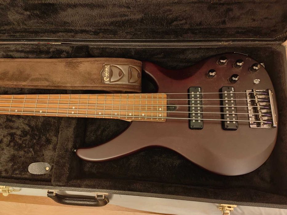 Gitara basowa Yamaha TRBX505 TBN stan instrumentu idealny