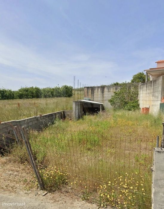 Terreno para construção nos Rebelos