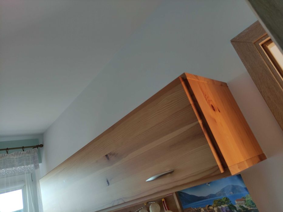 Szafka sosnowa lite drewno ścienna książkowa