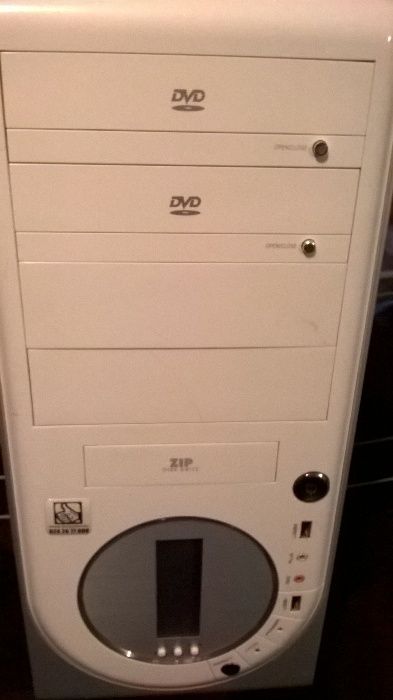 Sprzedam komputer stacjonarny