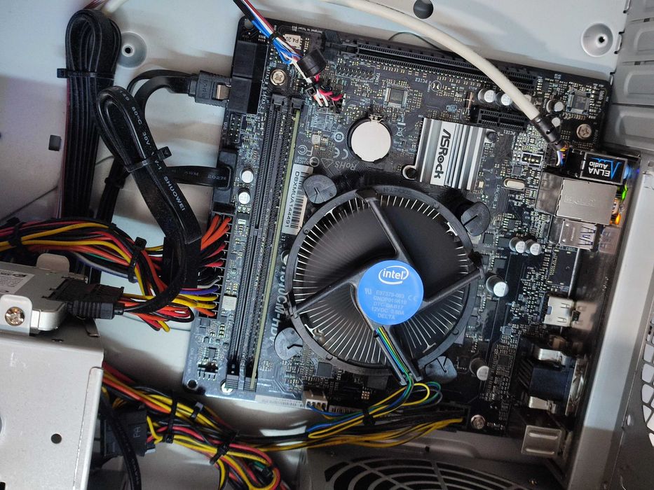 PC i5-8500 8Gb SSD 240Gb HDMI