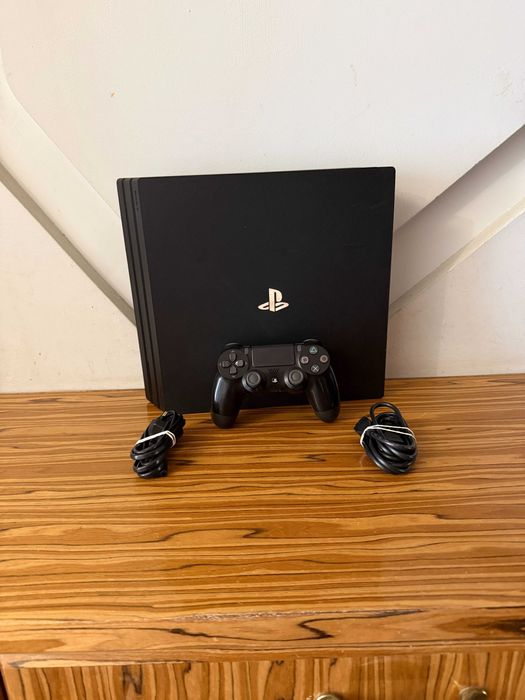 [PS4] Konsola SONY PlayStation 4 Pro 500GB (CUH-7216B) (11.00 SOFT) PAD