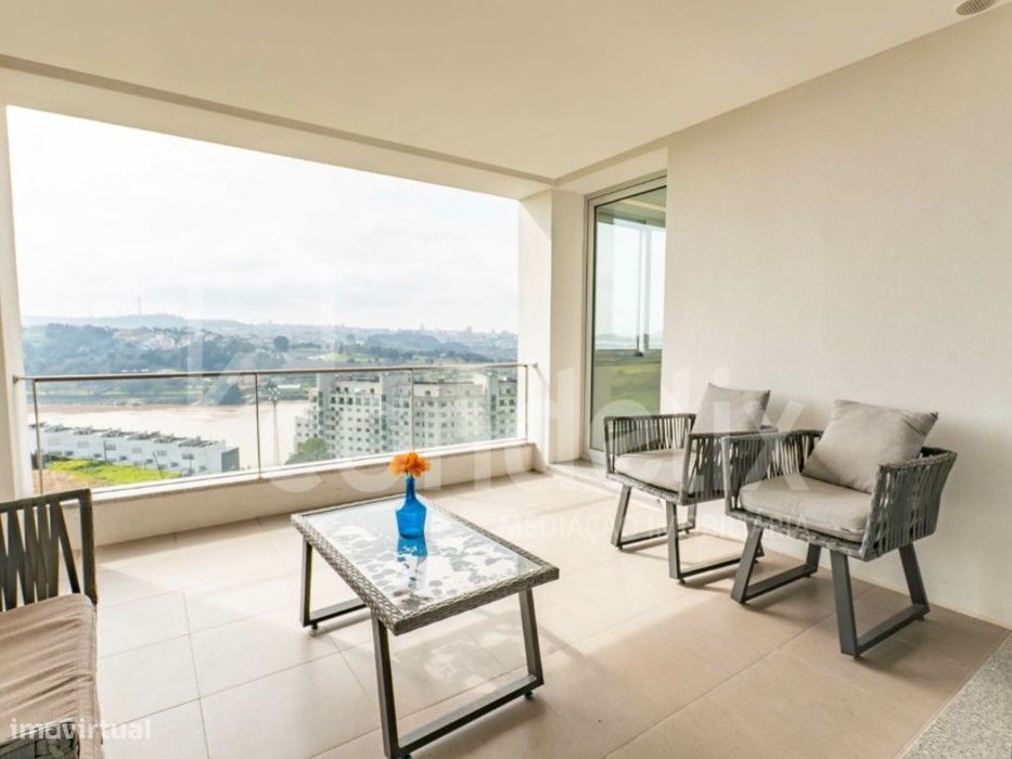 Apartamento T3 com vista rio, para venda no Freixo, Gondomar