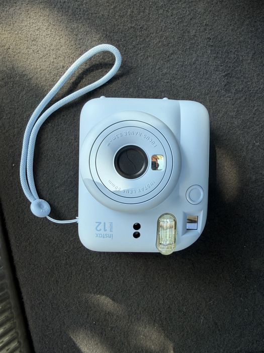 Fujifilm Instax Mini 12 Б/у