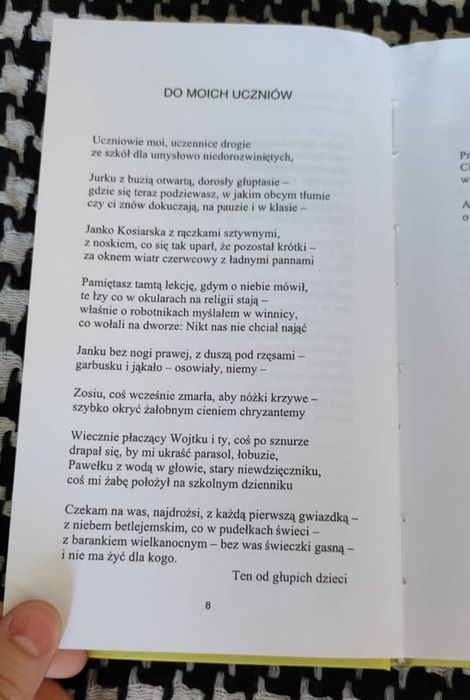 Jan Twardowski - Prośba o uśmiech