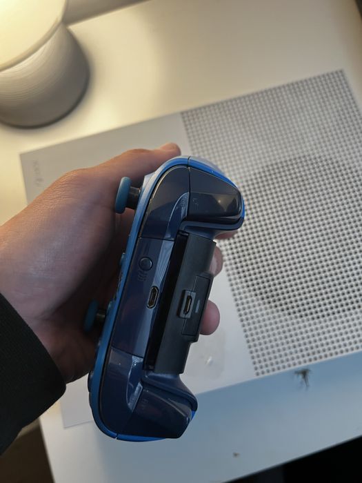 Xbox one s 1tb.