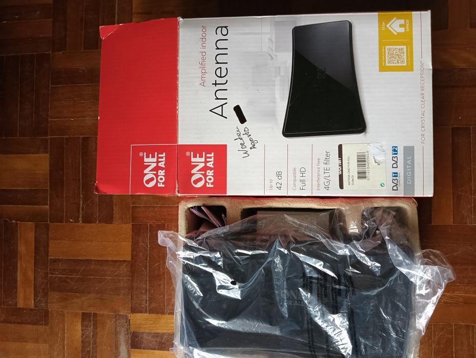 Amplificador de antena de TV para interior. Antena digital.	Novo!*