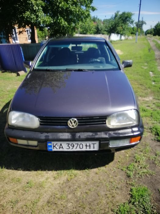 Гольф3  1.8 бензин