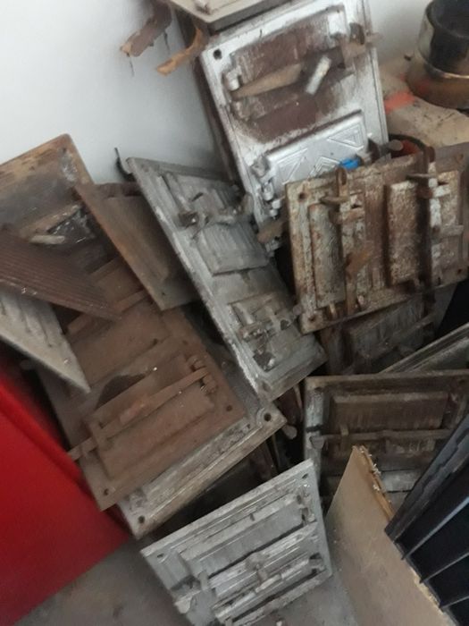 Drzwiczki do pieca wędzarni , Żeliwne, Odświeżone , Ruszt