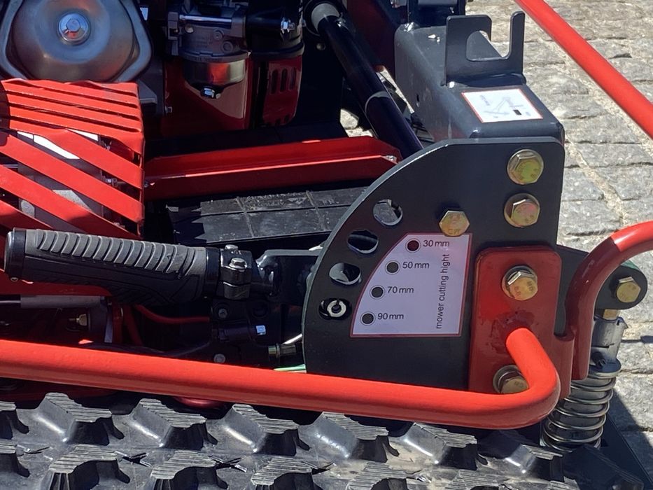 Triturador corta prados gasolina telecomandado