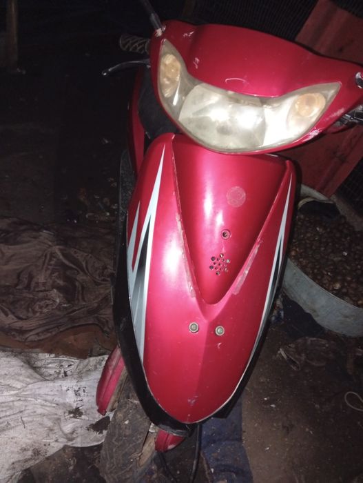 Продам скутер Yaben xtreme