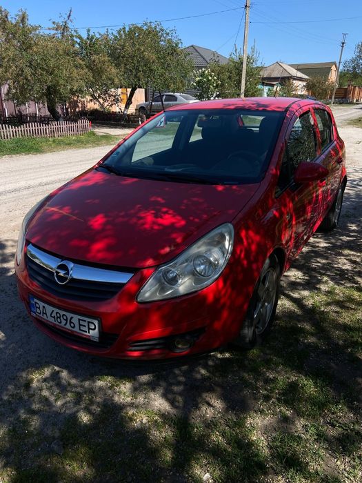 Авто Opel Corsa 1.0