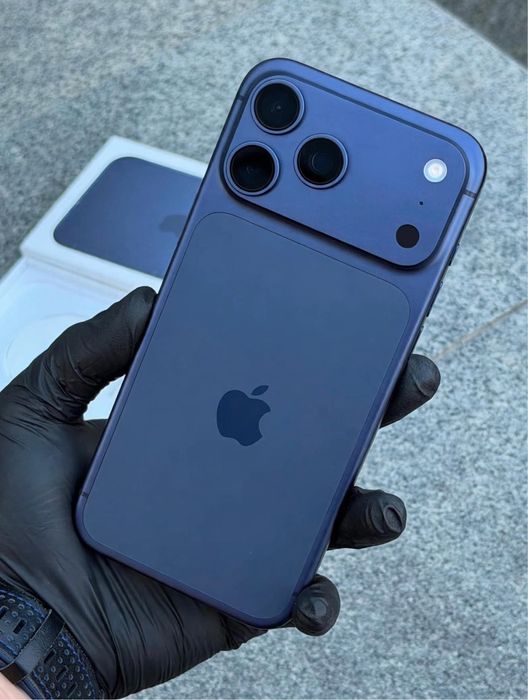 iPhone 17 Pro Max 256 GB — Azul