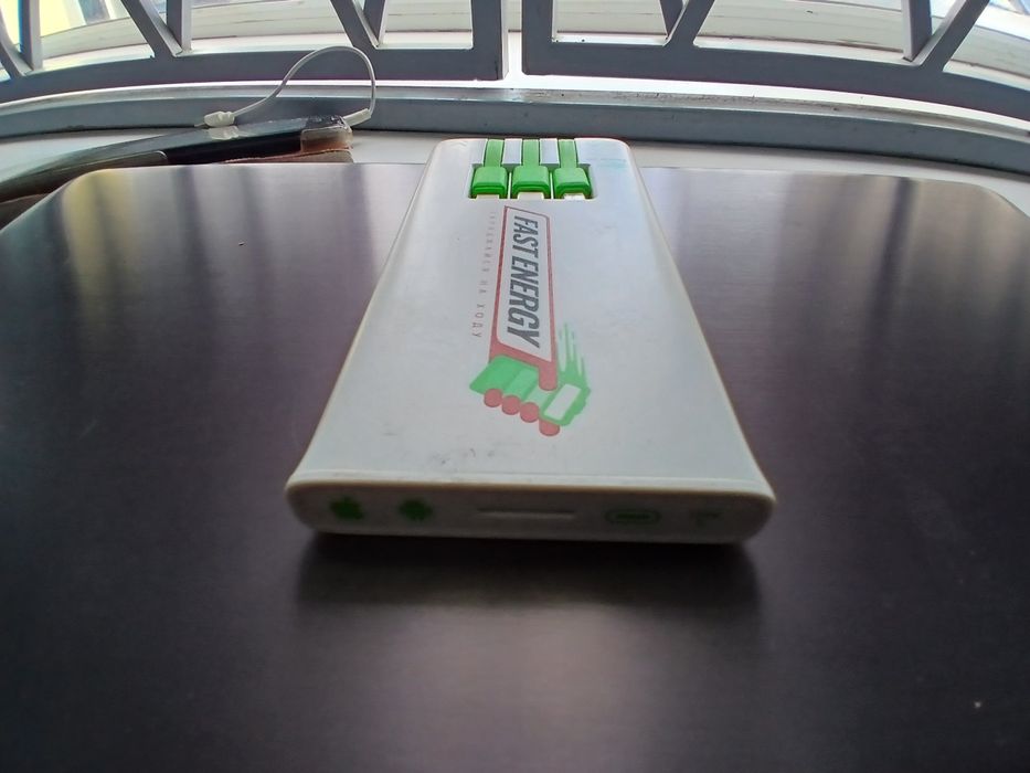 Ноутбук, роутери, навушники, колонка, павербанк