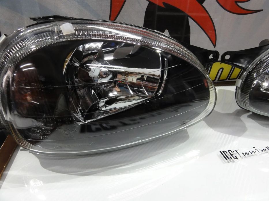 Faróis frontais com luz branca 5000k Opel corsa B Fundo Preto regulação elétrica