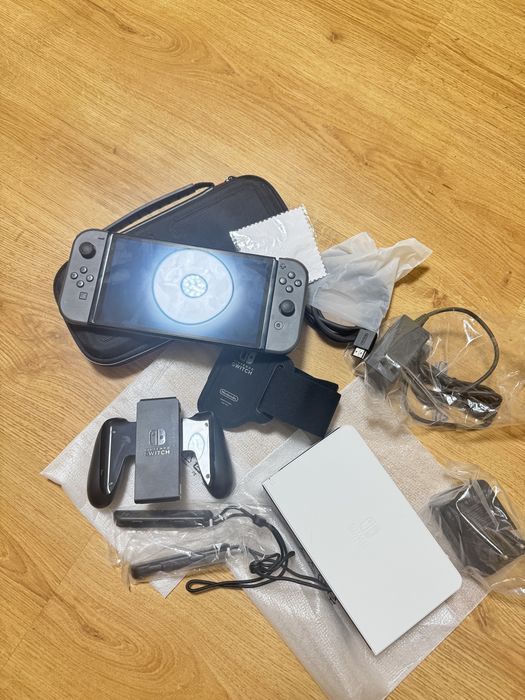 Игровая консоль Nintendo Switch Oled