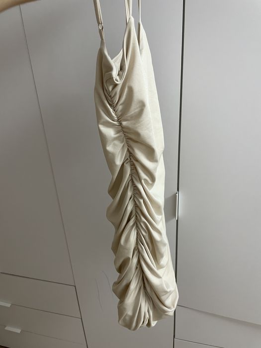 Платье бежевое Polly