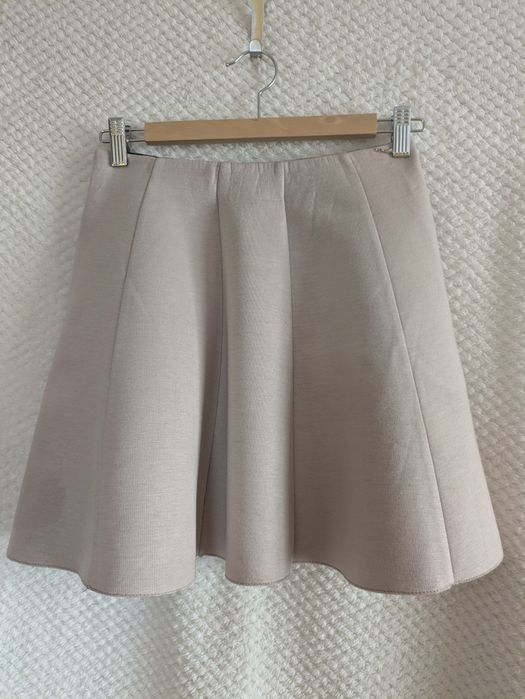 Nowa Spódnica mini, rozkloszowana, beżowa. Kocca. Rozmiar S