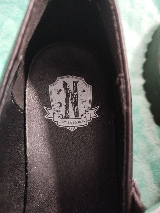 Туфлі р.39 жіночі трендові чорні нові Венздей