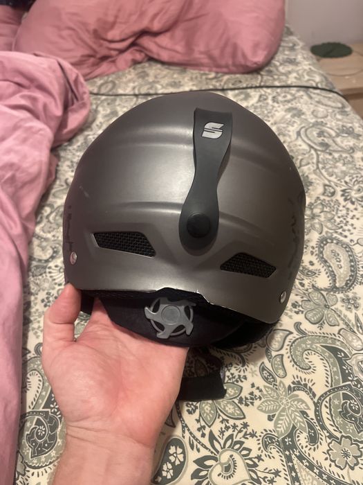 Kask snowboardowy / narciarski