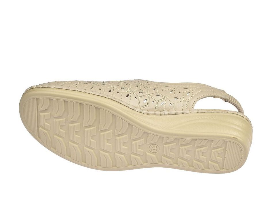 Sandały damskie ażurowe, zakryte palce  na koturnie 0638 roz. 38