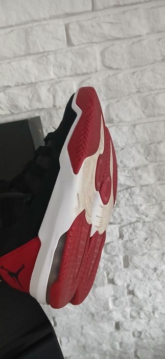 Adidasy Buty JORDAN MAX AURA rozmiar 40,5  sportowe dla chłopca