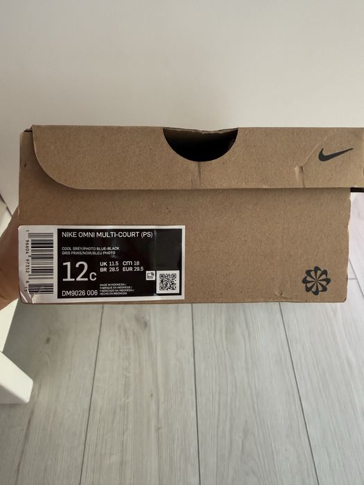 Продам оригінальні кросівки Nike дитячі