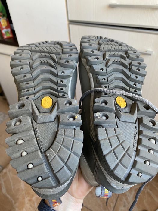 Продам ботинки merrell