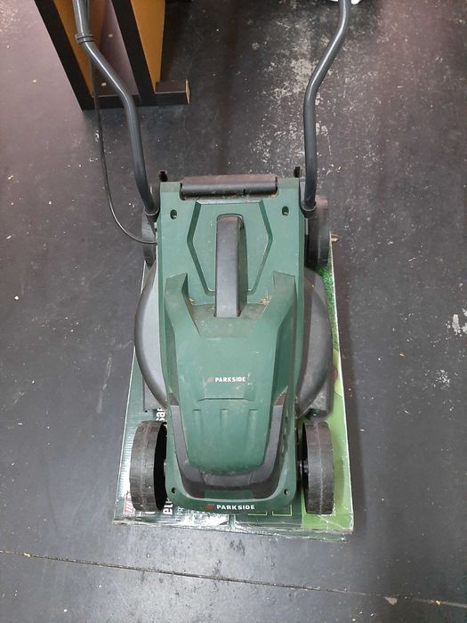 Máquina cortar relva