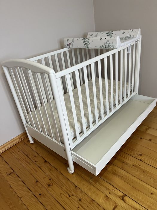 Дитяча кроватка ліжечко