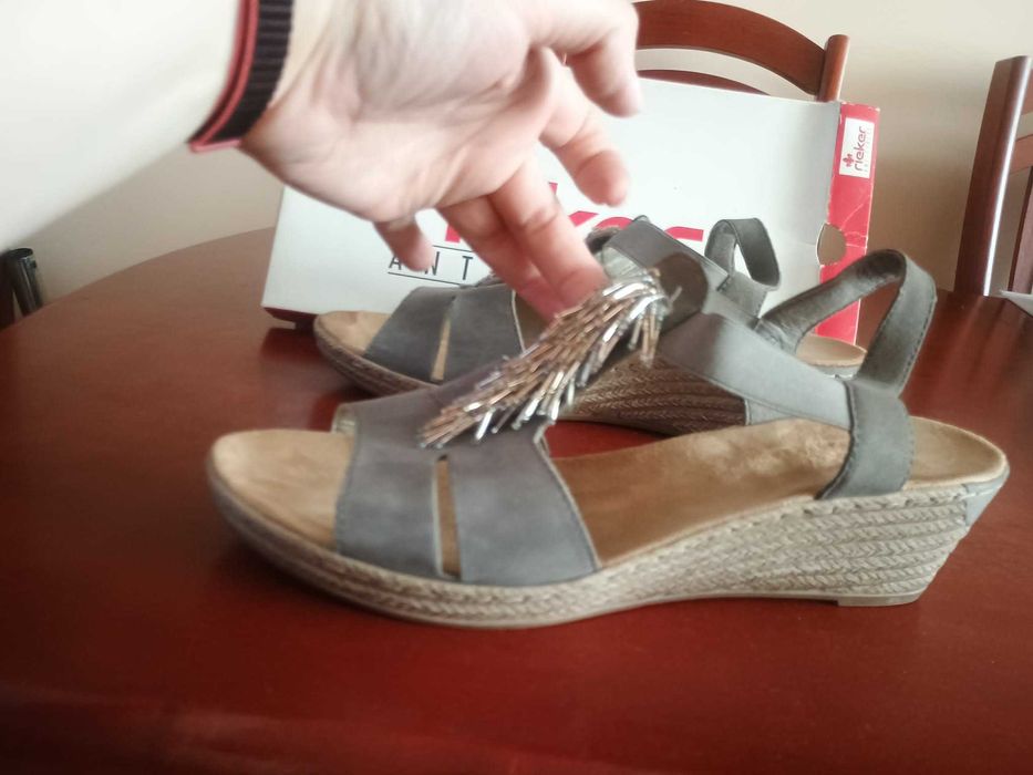 Sandały damskie Rieker rozmiar 41 szare 26,5 cm