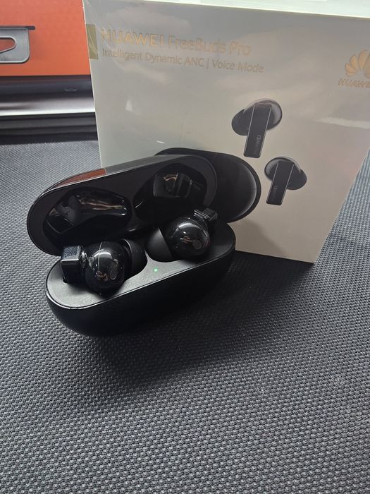 Huawei Freebuds pro в хорошем состоянии (1 поколение)