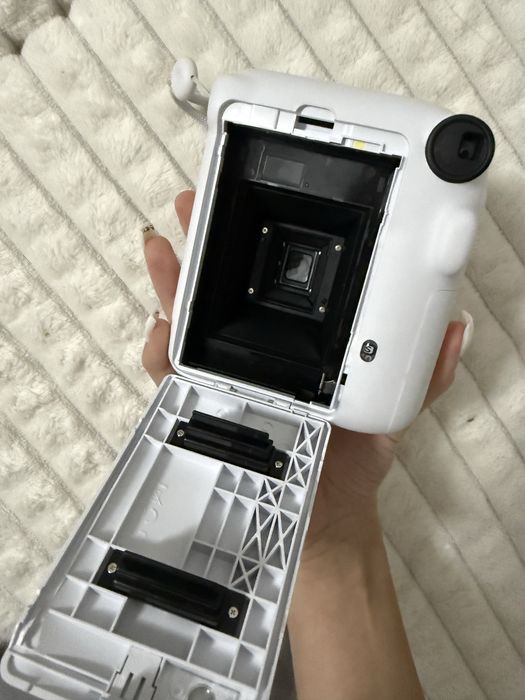 instax mini 12..